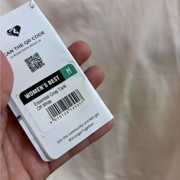 Elegant Ivory Tank Top for Women - Picture 2 of 3